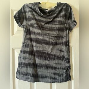Athleta Black & Gray Tie-Dye Short Sleeve Top